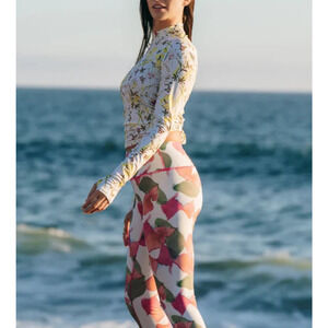 Tutublue Swim Leggings Medium Wings UPF50 Sun Protective Noel Green Floral